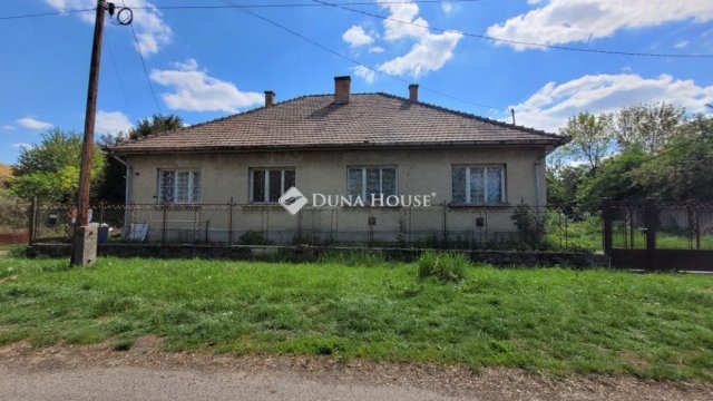 Eladó ikerház, Nagykátán 35 M Ft, 4 szobás