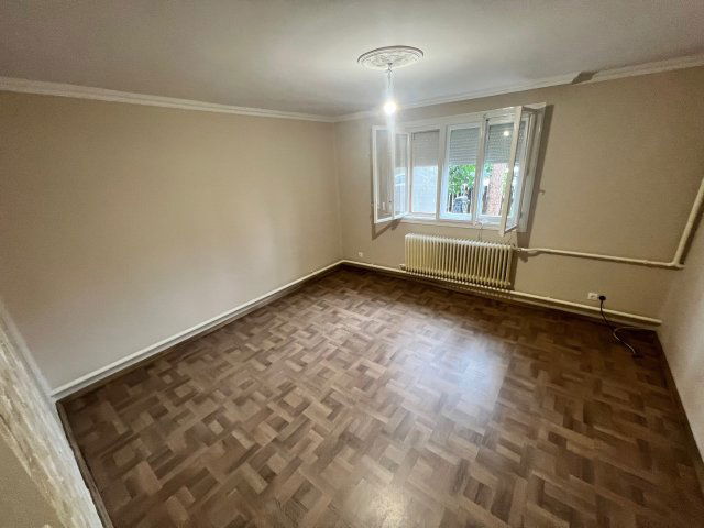 Kiadó családi ház, albérlet, Debrecenben 260 E Ft / hó