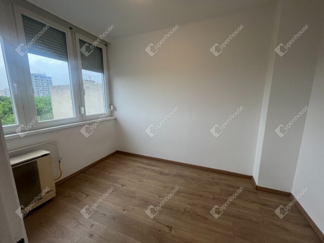 Eladó téglalakás, Debrecenben 59.5 M Ft, 2 szobás