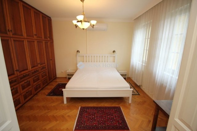 Kiadó családi ház, albérlet, Kecskeméten 559 E Ft / hó