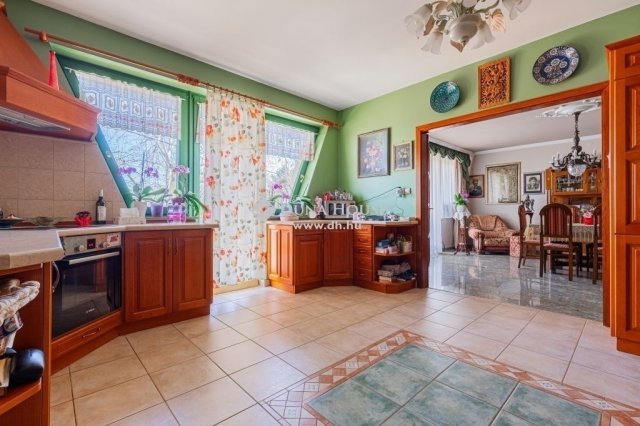 Eladó családi ház, Budapesten, XVI. kerületben 429 M Ft