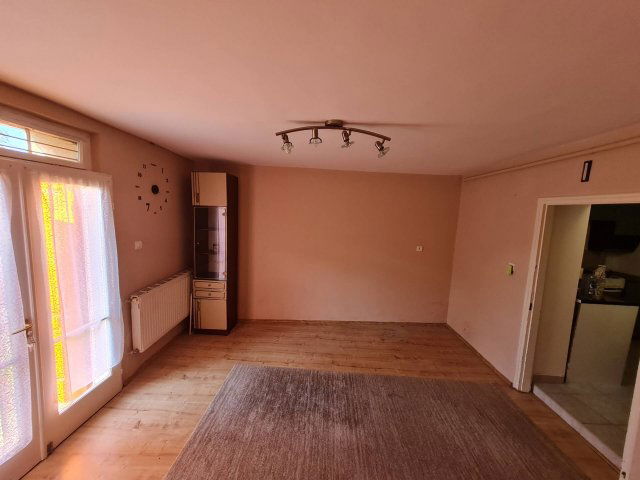 Eladó családi ház, Pécsett 94.9 M Ft, 4 szobás