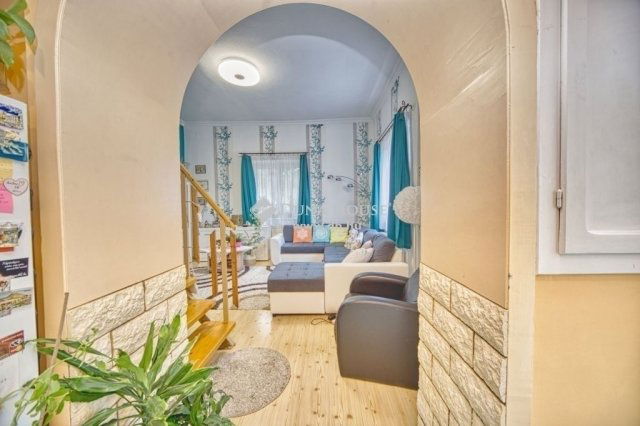 Eladó ikerház, Budapesten, XVI. kerületben 114.9 M Ft, 5 szobás