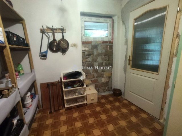 Eladó családi ház, Tápiószentmártonon 40 M Ft, 2 szobás