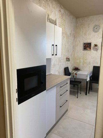 Eladó téglalakás, Komlón 33.7 M Ft, 2 szobás