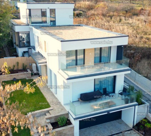 Eladó ikerház, Budapesten, III. kerületben 259.9 M Ft, 4 szobás