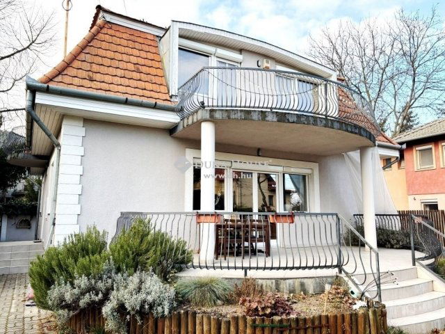 Eladó családi ház, Budapesten, III. kerületben 198.12 M Ft