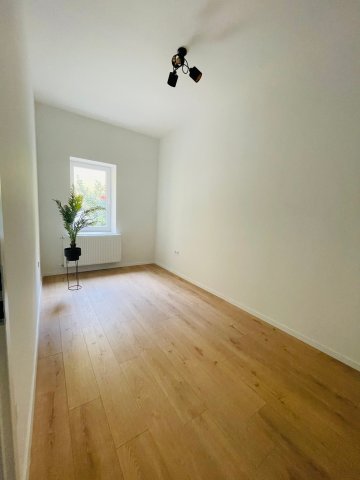 Eladó téglalakás, Pécsett 69.9 M Ft, 3 szobás