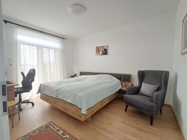 Eladó ikerház, Debrecenben 168 M Ft, 5 szobás