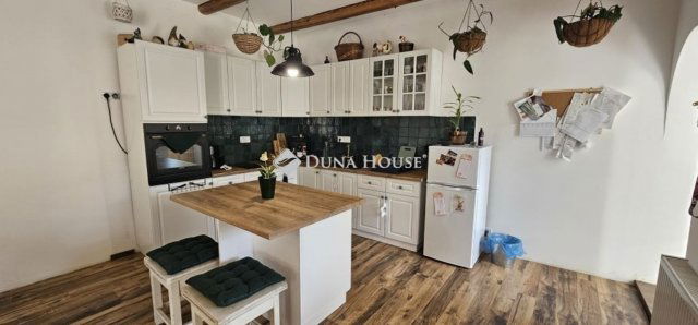 Eladó családi ház, Baksán 61.99 M Ft, 3 szobás