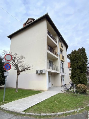 Eladó téglalakás, Szegeden, Hajós utcában 67 M Ft, 2 szobás