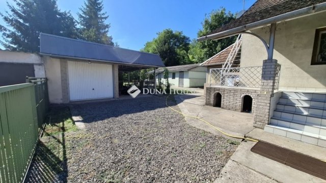Eladó ikerház, Dunaújvárosban 45.9 M Ft, 4 szobás