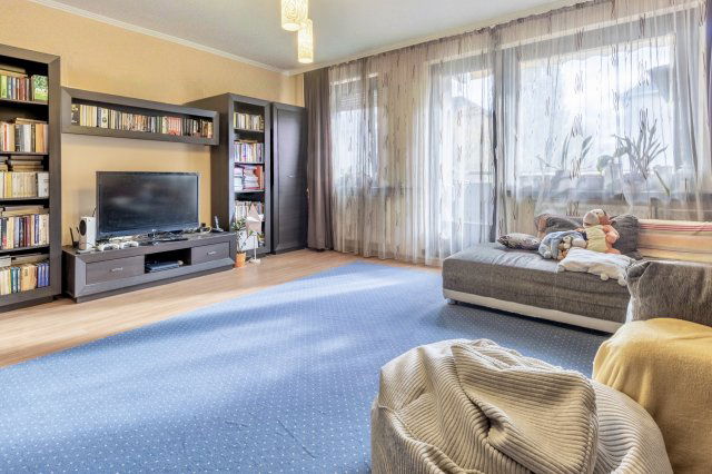 Eladó panellakás, Budapesten, III. kerületben 105 M Ft, 3 szobás