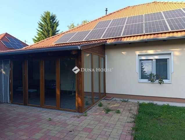 Eladó családi ház, Gödöllőn 169.9 M Ft, 3 szobás