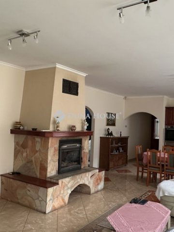 Eladó családi ház, Kecskeméten 100 M Ft, 4 szobás