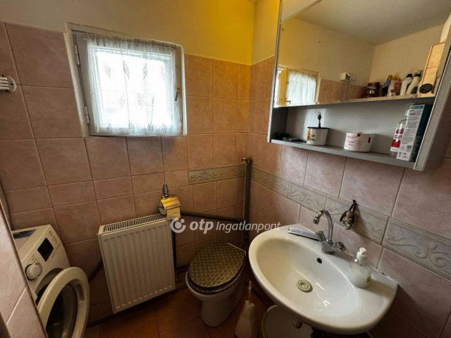 Eladó családi ház, Debrecenben 64.9 M Ft, 3 szobás