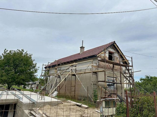 Eladó családi ház, Vácon 55 M Ft, 4 szobás