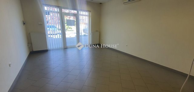 Eladó üzlethelyiség, Dunaharasztin 39.9 M Ft