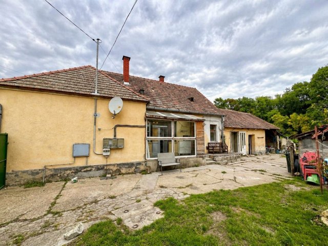 Eladó családi ház, Szanyon 26.8 M Ft, 3 szobás
