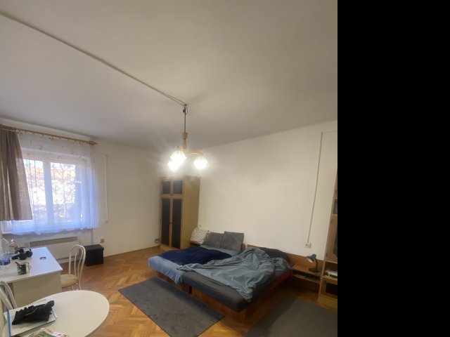 Eladó téglalakás, Esztergomban 35.9 M Ft, 1 szobás