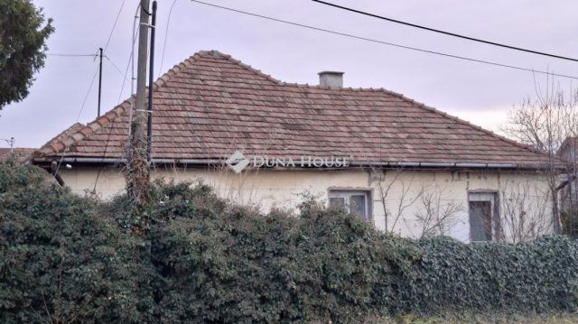 Eladó családi ház, Kerepesen 68.7 M Ft, 3 szobás