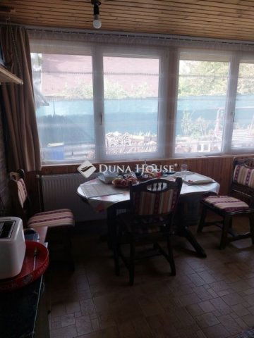 Eladó családi ház, Pécelen 60 M Ft, 2 szobás