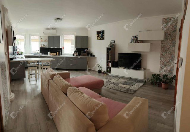 Eladó téglalakás, Hajdúböszörményen 69 M Ft, 4 szobás