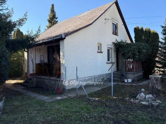 Eladó családi ház, Velencén 74 M Ft, 4 szobás