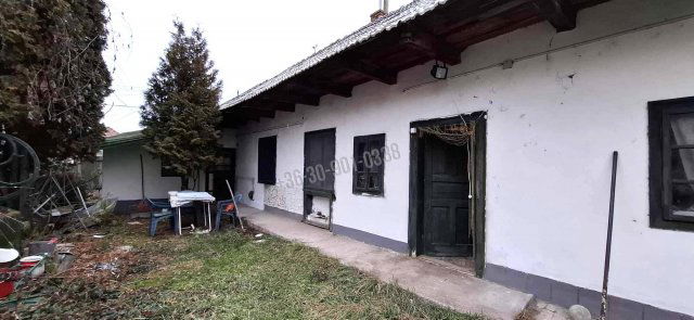 Eladó családi ház, Lőrinciben 14 M Ft, 2 szobás