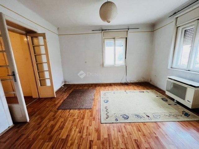 Eladó családi ház, Tápiószecsőn 54.9 M Ft, 4 szobás