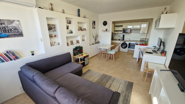 Eladó panellakás, Győrött 58.8 M Ft, 1+2 szobás