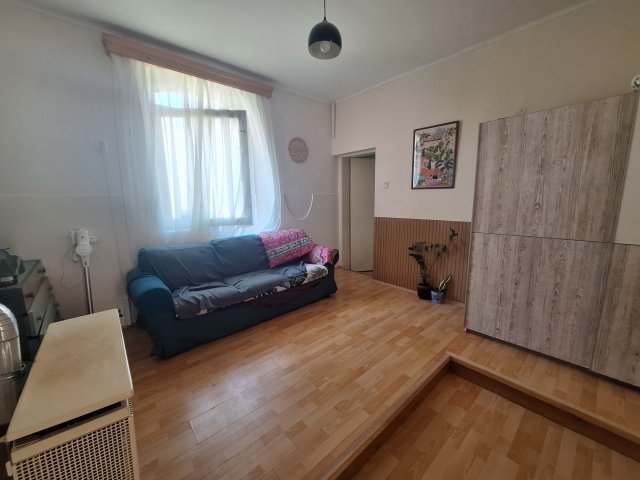 Eladó téglalakás, Hódmezővásárhelyen, Zrínyi utcában