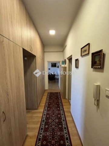 Eladó téglalakás, Budapesten, VIII. kerületben 88 M Ft, 2 szobás