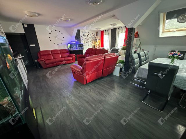 Eladó családi ház, Gyömrőn 189 M Ft, 15 szobás