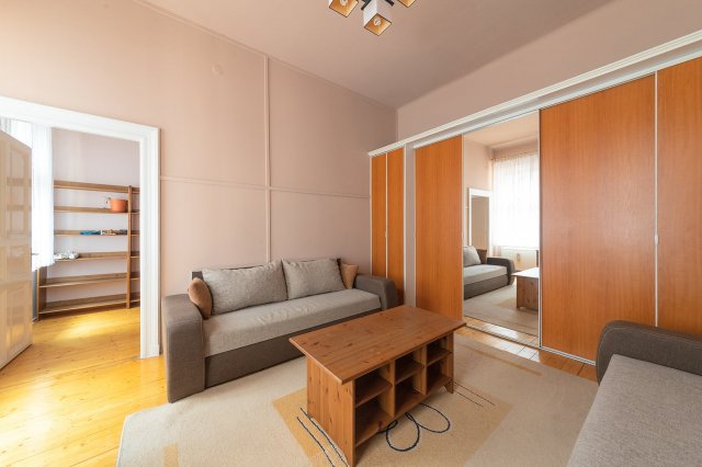 Eladó téglalakás, Budapesten, VII. kerületben 66.9 M Ft