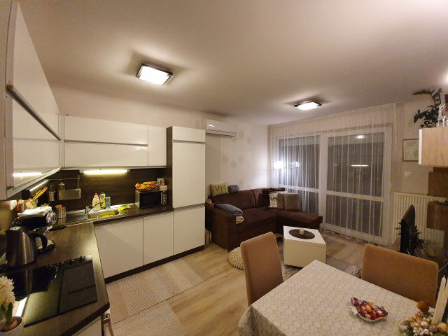 Kiadó téglalakás, albérlet, Debrecenben 250 E Ft / hó, 3 szobás