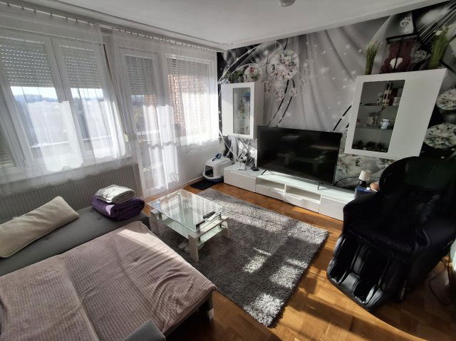 Eladó téglalakás, Cegléden 51 M Ft, 4+1 szobás