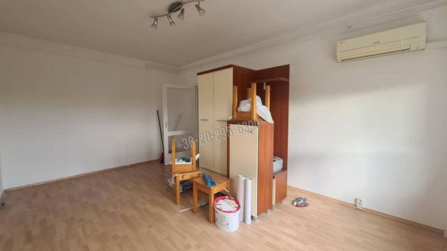 Eladó panellakás, Dunaújvárosban 29.9 M Ft, 1+1 szobás