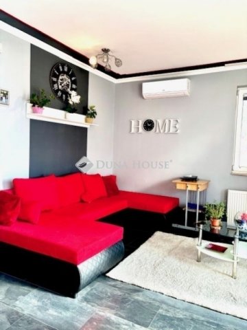 Eladó téglalakás, Üllőn 99.5 M Ft, 4 szobás