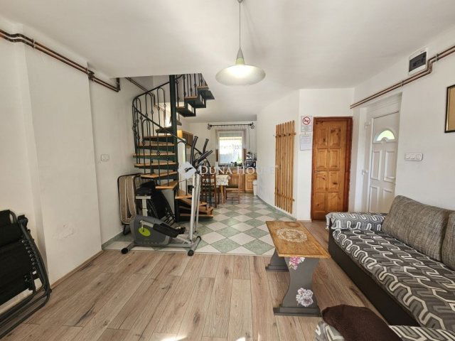 Eladó családi ház, Orfűn 134 M Ft, 6 szobás