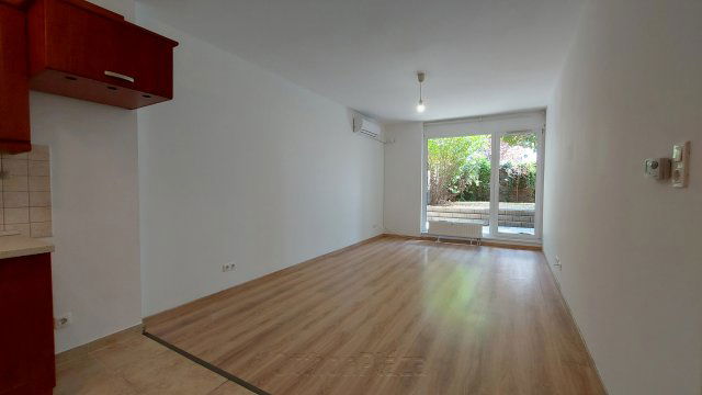 Eladó téglalakás, Budapesten, XIII. kerületben, Futár utcában