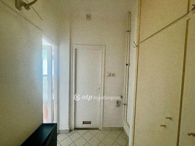 Eladó téglalakás, Budapesten, IX. kerületben 42.9 M Ft, 1 szobás