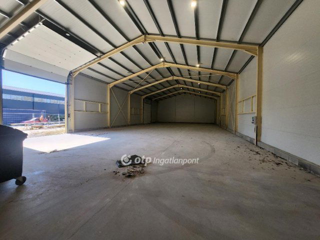 Eladó ipari ingatlan, Piliscsabán 185 M Ft / költözzbe.hu