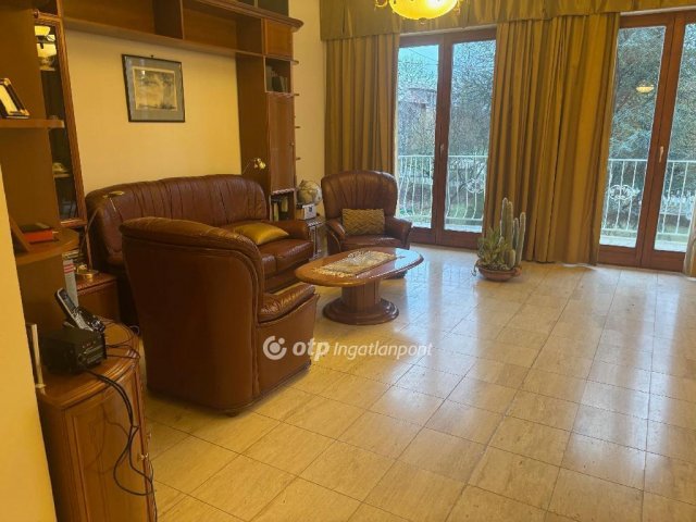 Eladó családi ház, Budapesten, II. kerületben 224.9 M Ft