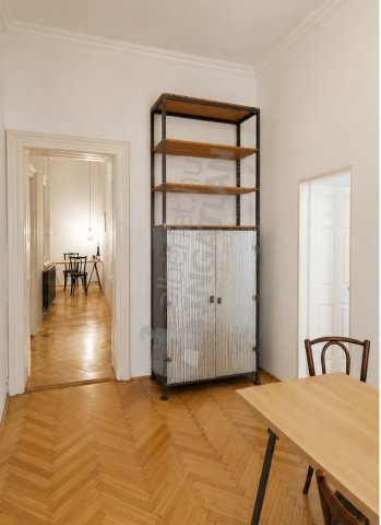 Eladó téglalakás, Budapesten, VII. kerületben, Kertész utcában