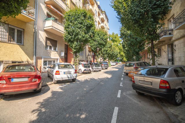 Eladó téglalakás, Budapesten, II. kerületben, Bajvívó utcában