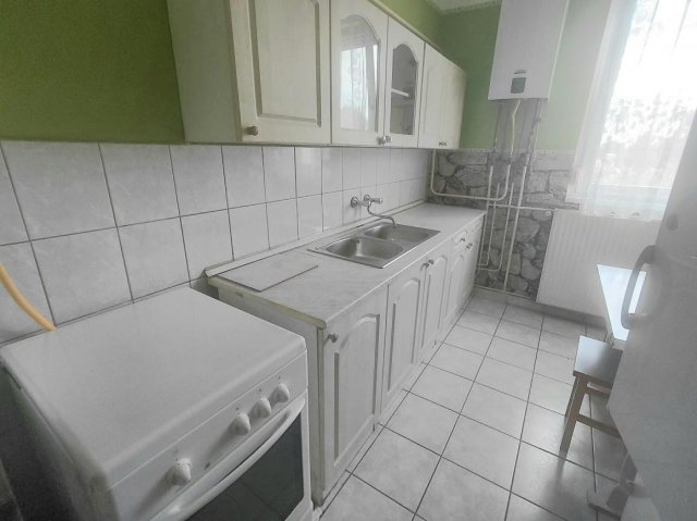 Eladó téglalakás, Komáromban 43 M Ft, 2 szobás