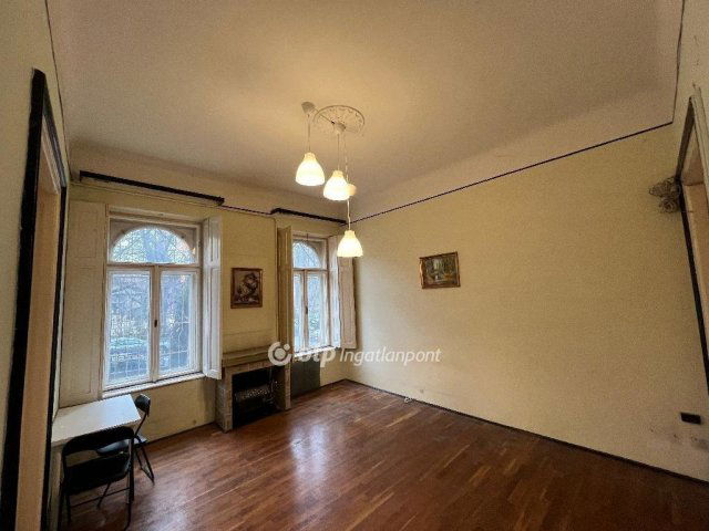 Eladó téglalakás, Budapesten, VI. kerületben 89 M Ft, 3+1 szobás