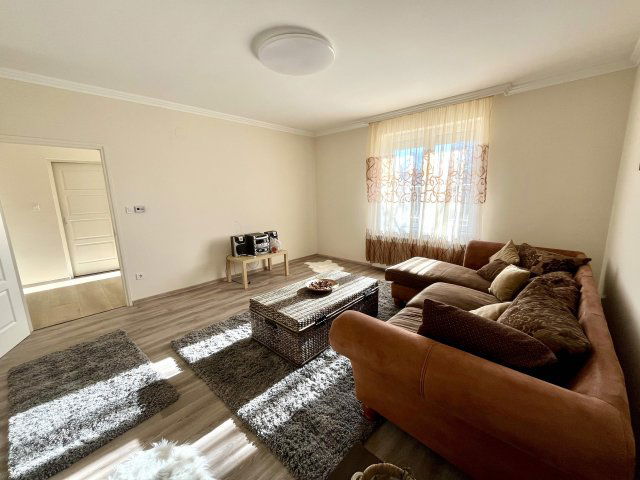 Eladó családi ház, Veresegyházon 86.9 M Ft, 2+1 szobás