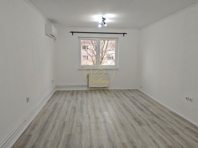 Eladó téglalakás, Pécsett 53.5 M Ft, 2 szobás